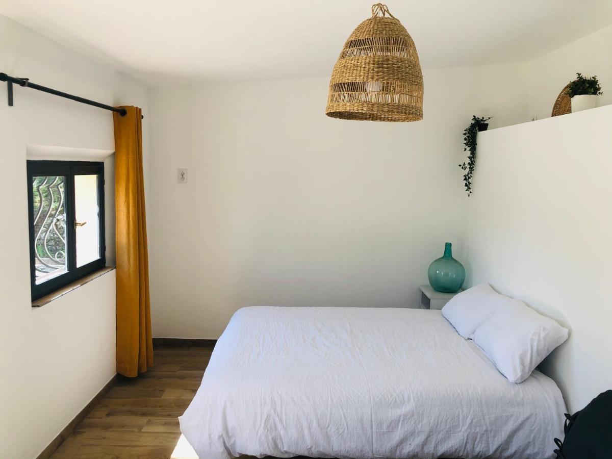 ホテル Le Cabanon Collobrières エクステリア 写真